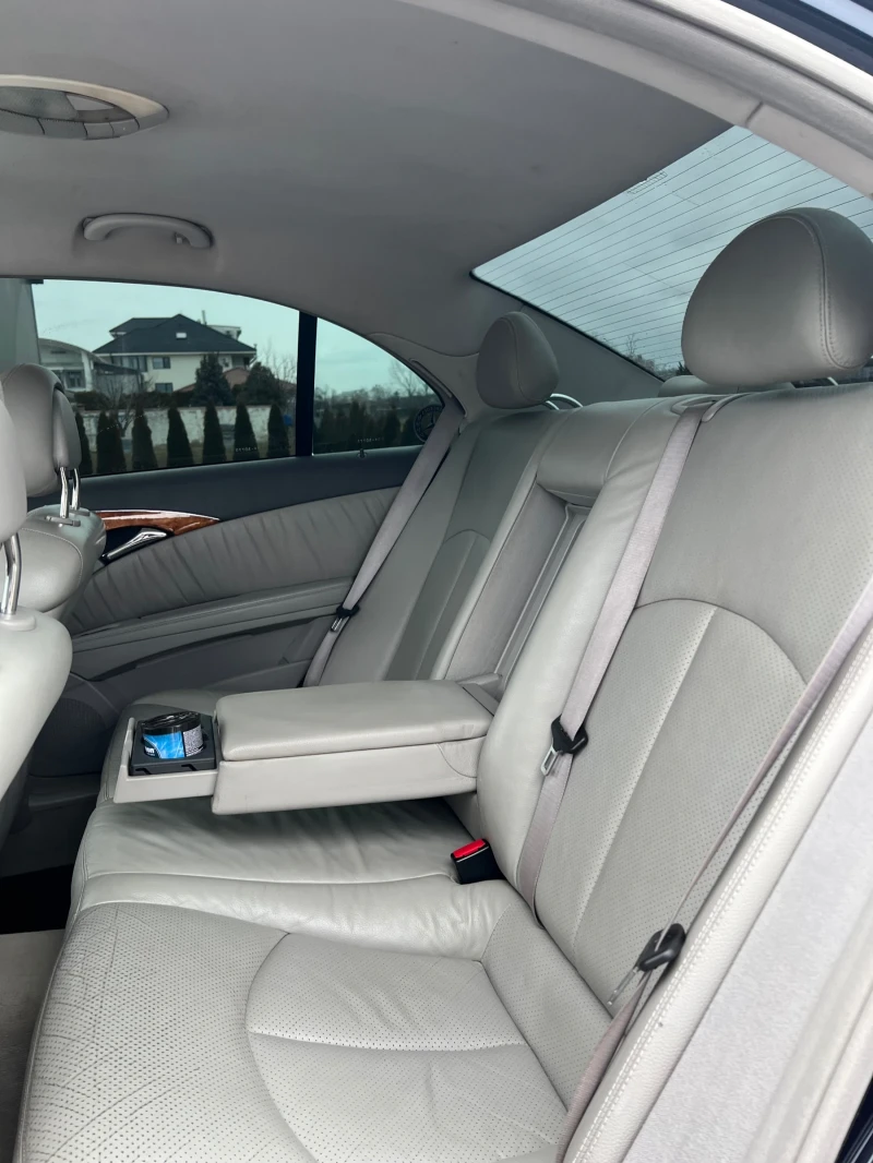 Mercedes-Benz E 270, снимка 6 - Автомобили и джипове - 53275237