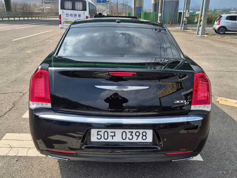 Chrysler 300c 3.6, снимка 4 - Автомобили и джипове - 54326094