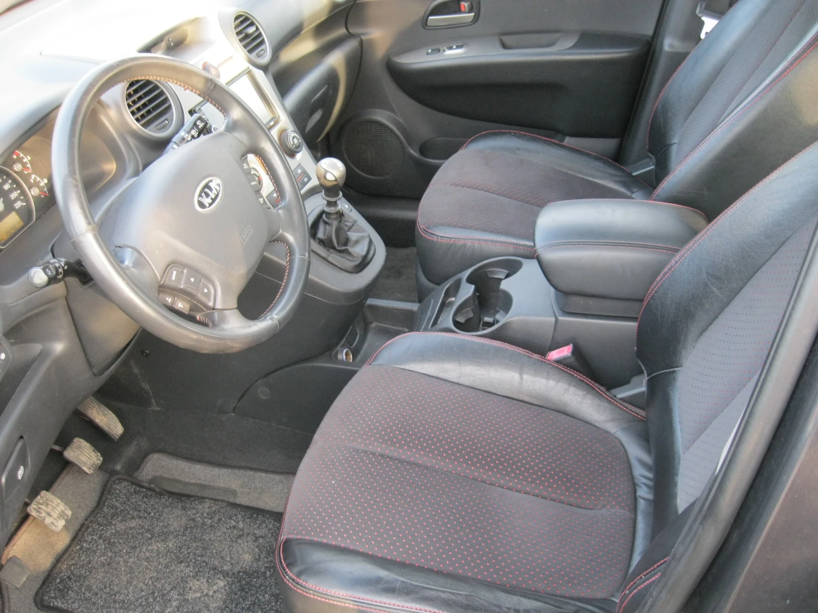 Kia Carens 2,0 140 кс  | Mobile.bg — изображение 11