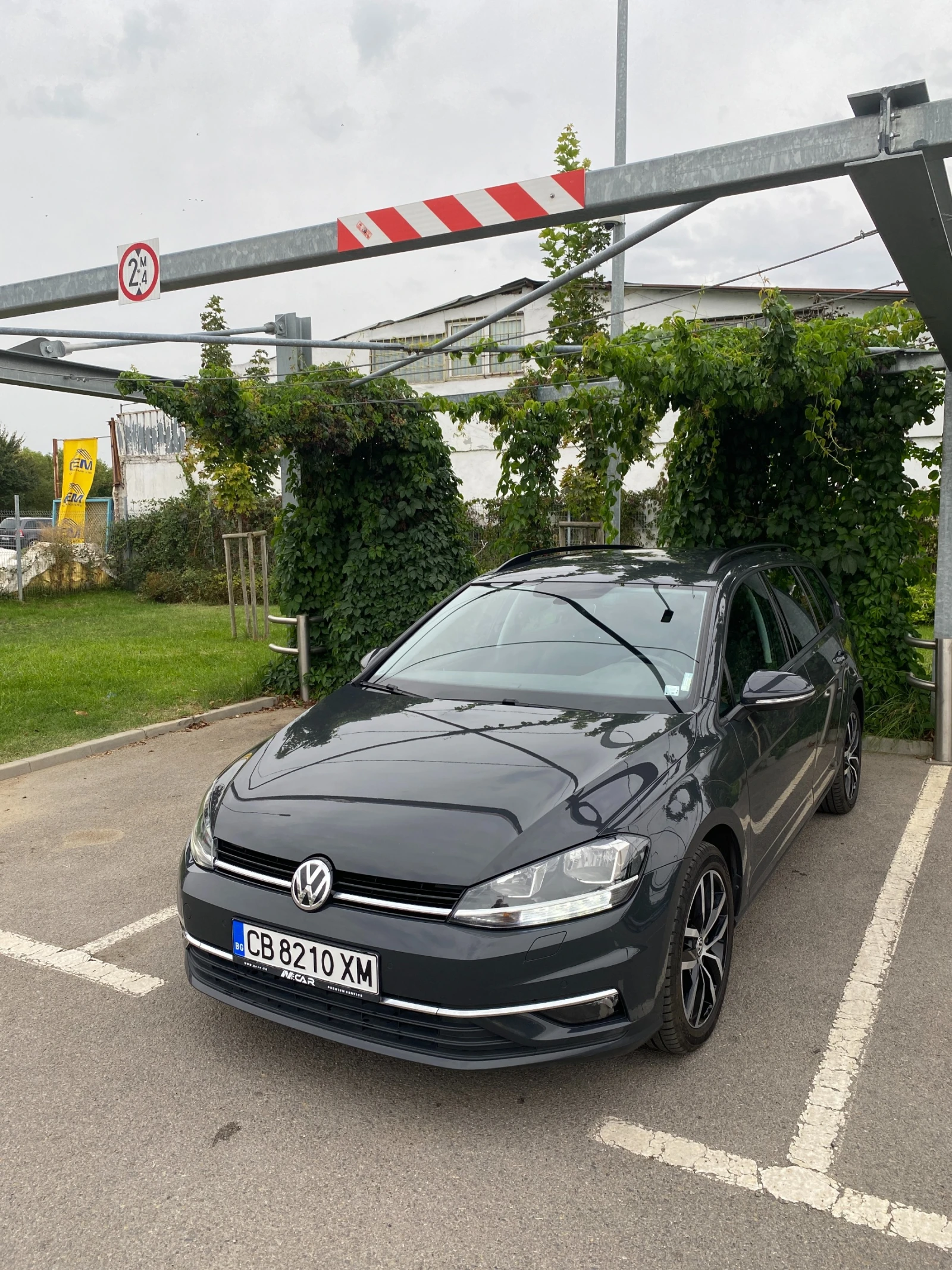 VW Golf Variant 2.0TDI DSG - изображение 2