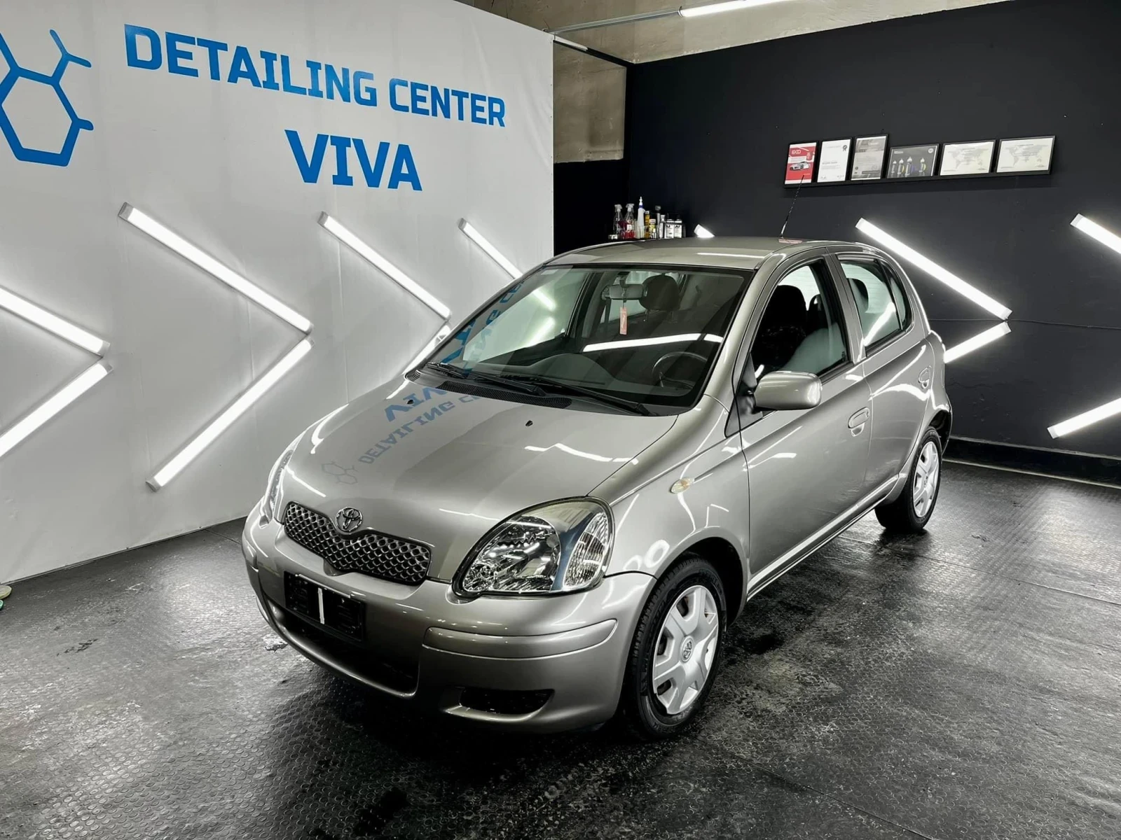 Toyota Yaris 1.0VVT-I - изображение 2