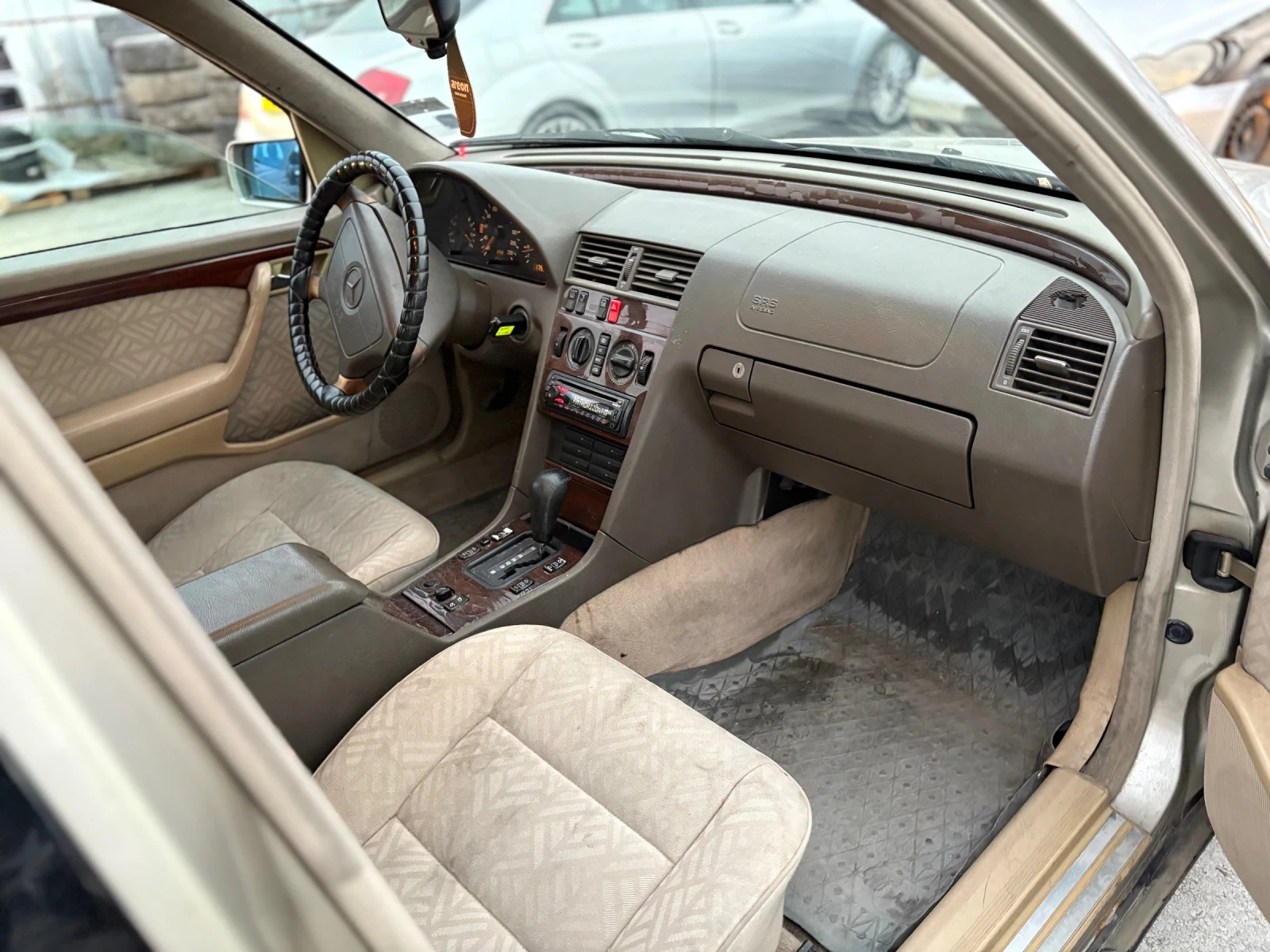 Mercedes-Benz C 200    | Mobile.bg   12