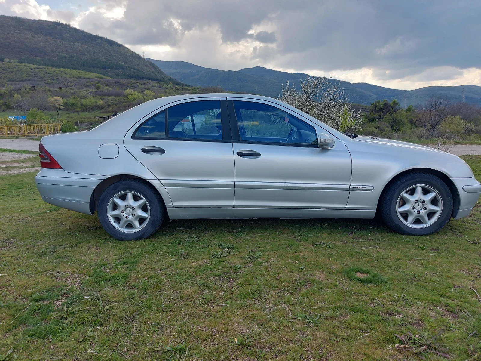 Mercedes-Benz C 220  - изображение 5