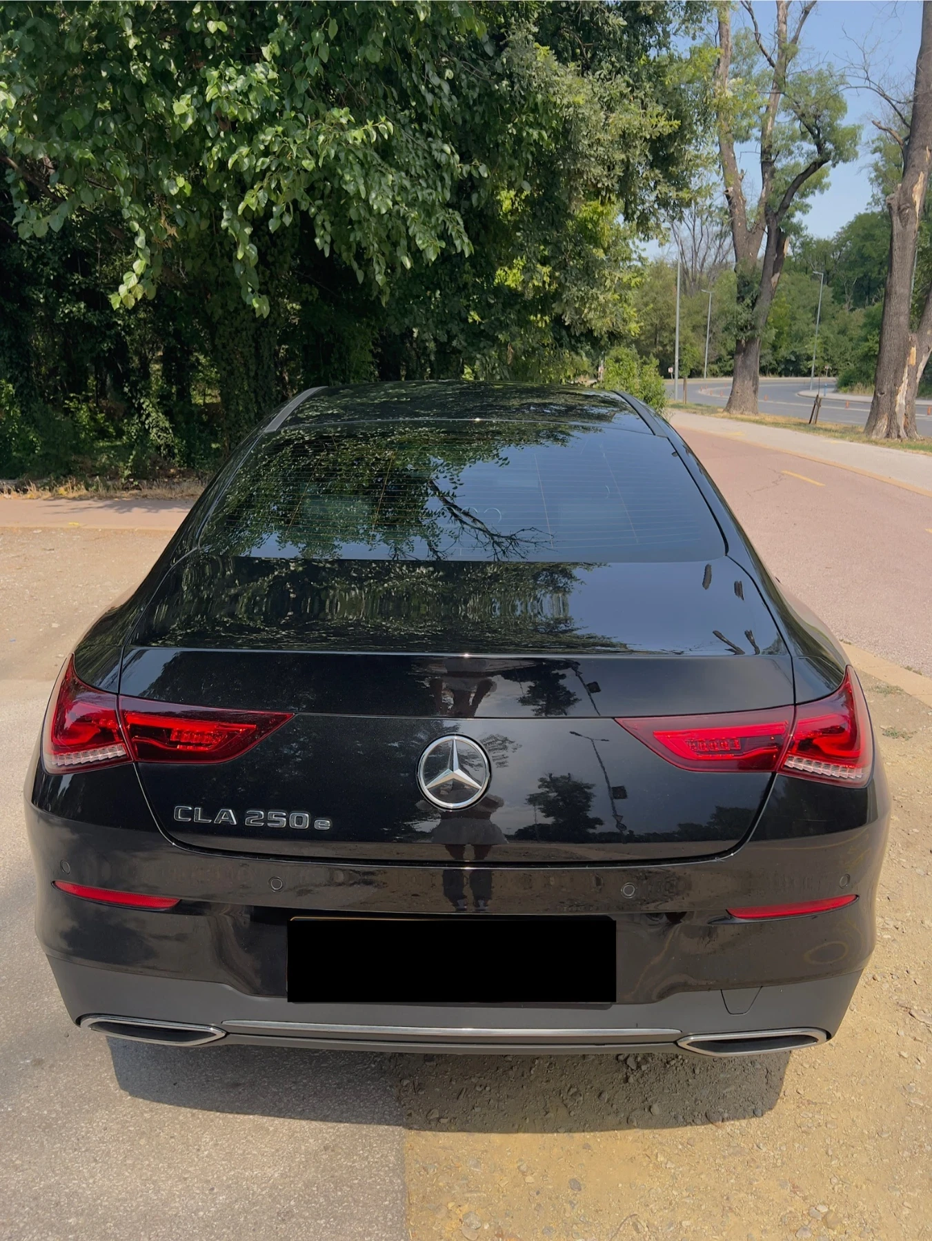Mercedes-Benz CLA 250 e 4Matic Coupе Plug-in-Hybrid - в гаранция! - изображение 5