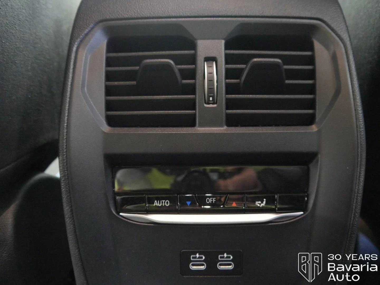 BMW i4 40 xDrive M Sport Paket | Mobile.bg   14