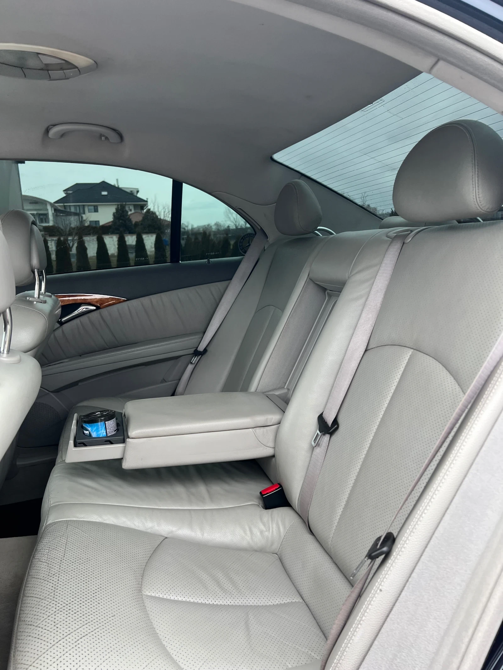 Mercedes-Benz E 270  - изображение 6