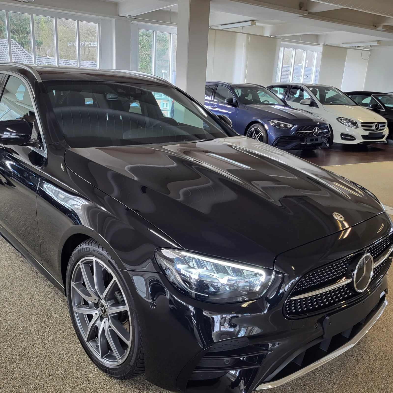 Mercedes-Benz E 220  - изображение 8