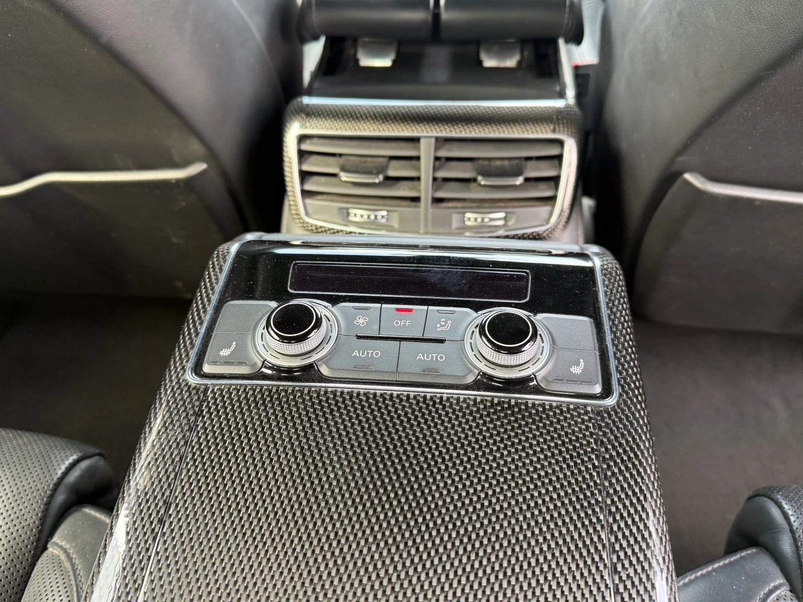 Audi S8 4.0TFSI/MATRIX/BOSE, снимка 13 - Автомобили и джипове - 53728644