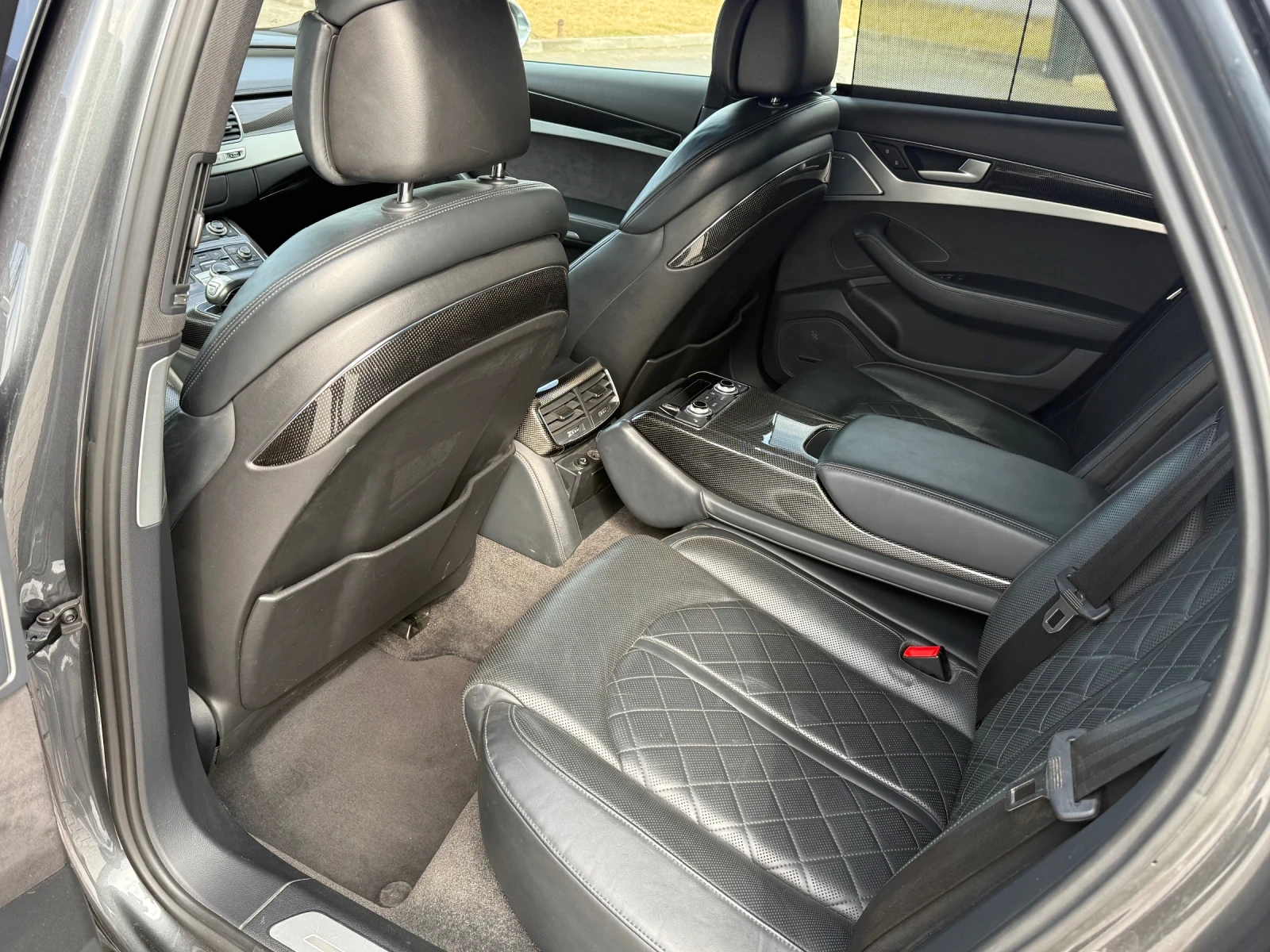 Audi S8 4.0TFSI/MATRIX/BOSE, снимка 11 - Автомобили и джипове - 53728644