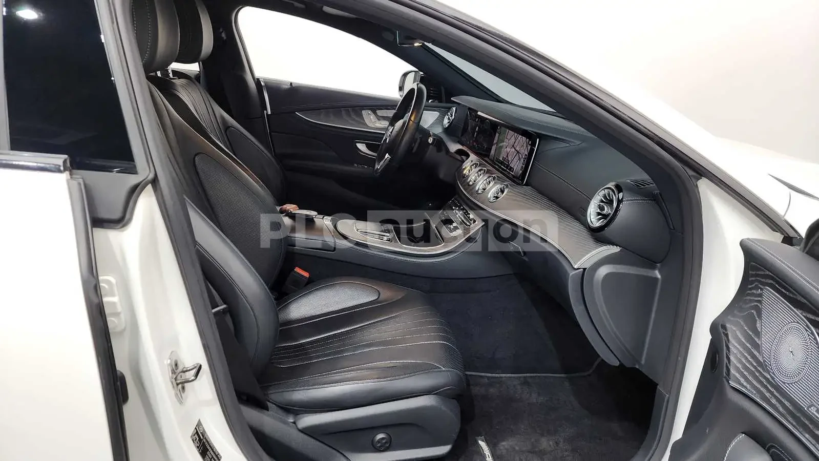 Mercedes-Benz CLS 450 2021* 63 AMG OPTIK* BURMASTER* HEAD-UP* AMBIENT* 9, снимка 13 - Автомобили и джипове - 53965259