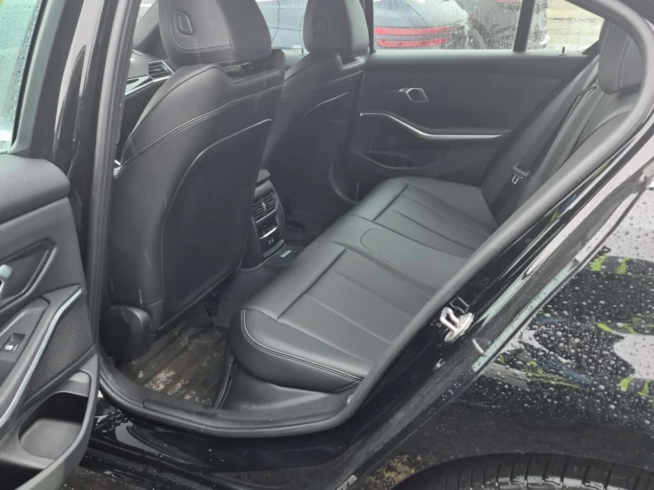 BMW 330 I XDRIVE| PANO| ПАМЕТ| 2 КЛЮЧА| CARFAX, снимка 12 - Автомобили и джипове - 54084658