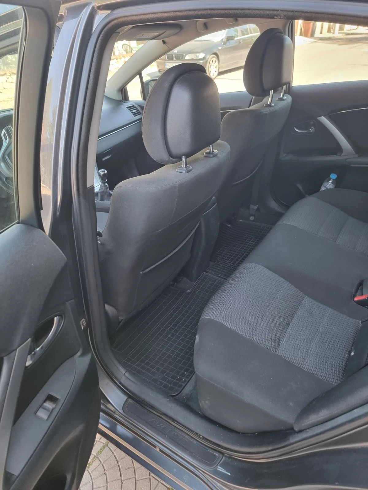 Toyota Avensis, снимка 6 - Автомобили и джипове - 54357192