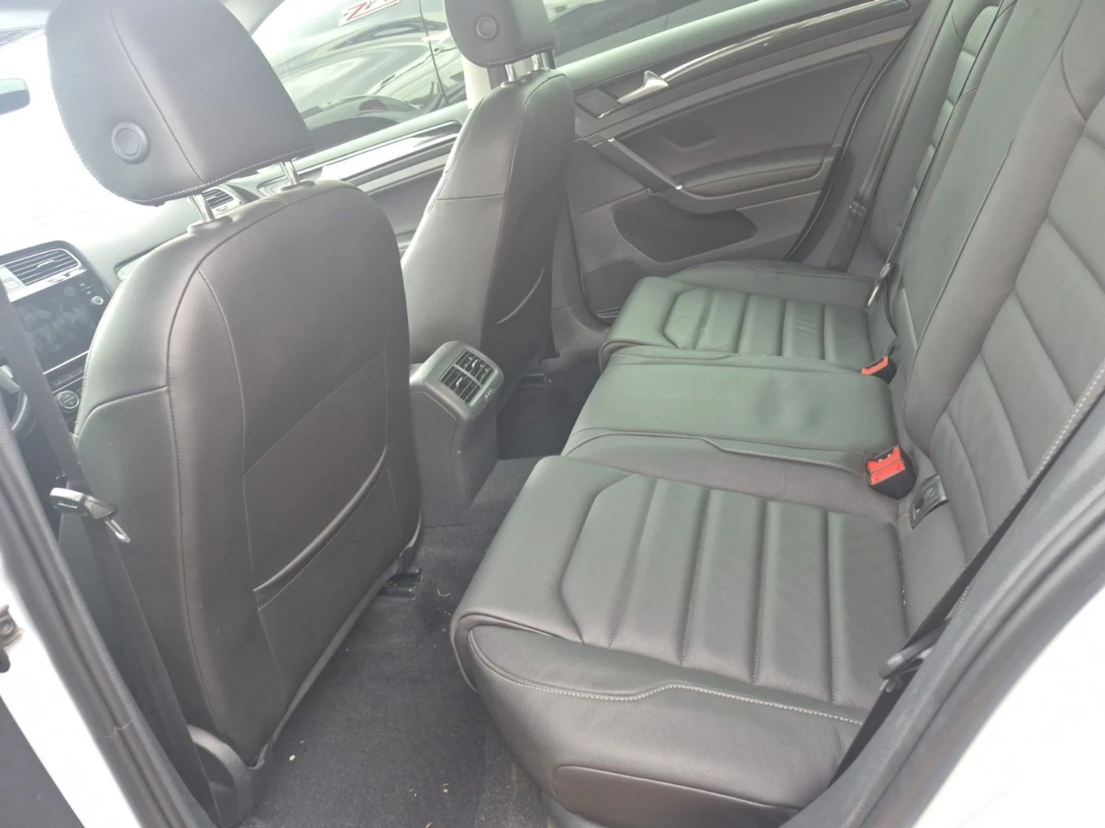 VW Golf 7.5 * HighLine * Кожа* Discovery Pro* (ЦЕНА ДО БГ), снимка 12 - Автомобили и джипове - 54393906