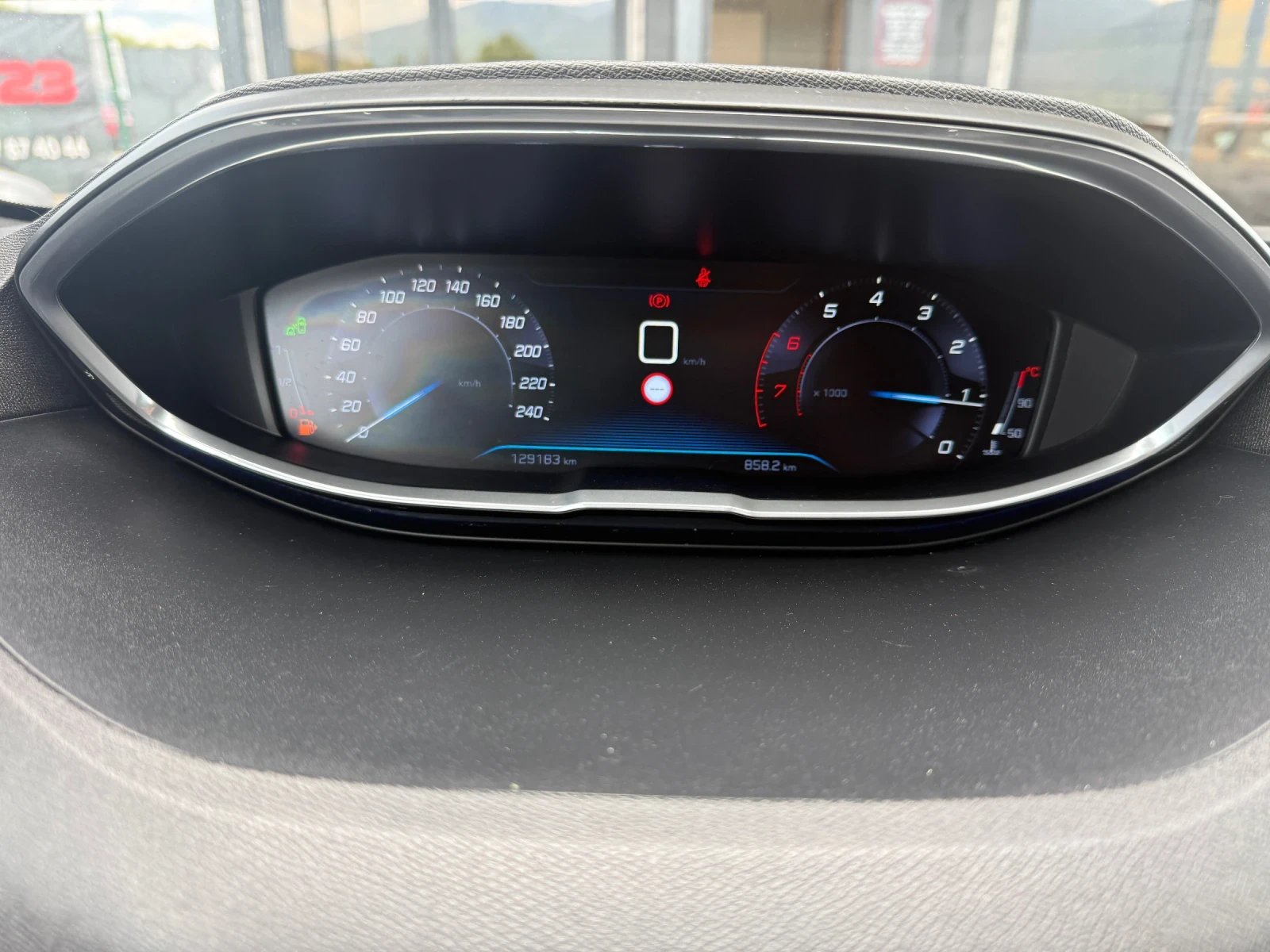 Peugeot 3008 GTline, снимка 11 - Автомобили и джипове - 54635345