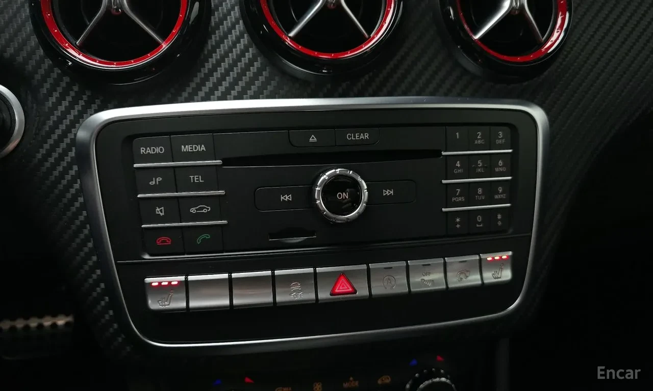 Mercedes-Benz A45 AMG multibeam led* Parking Assist, снимка 15 - Автомобили и джипове - 54720729