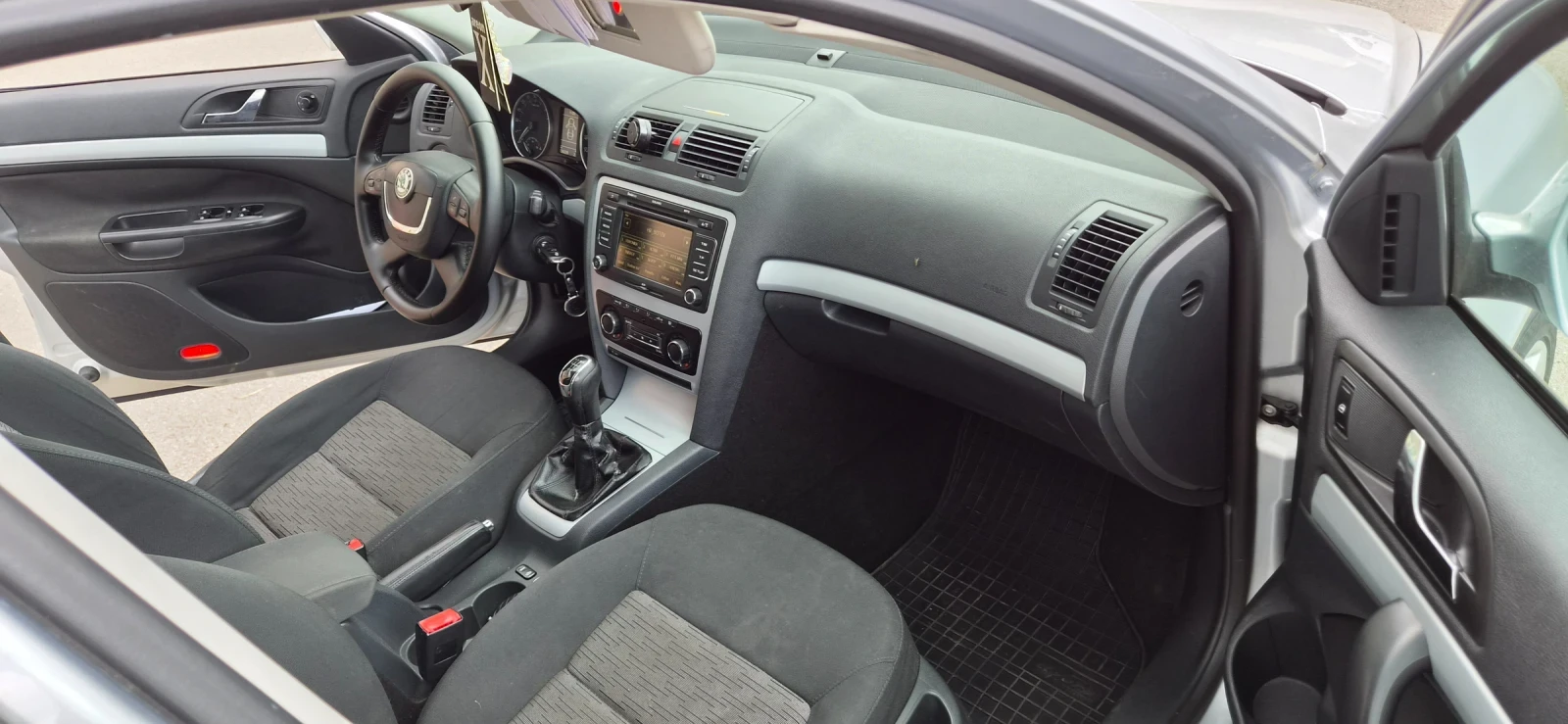 Skoda Octavia, снимка 11 - Автомобили и джипове - 54928463
