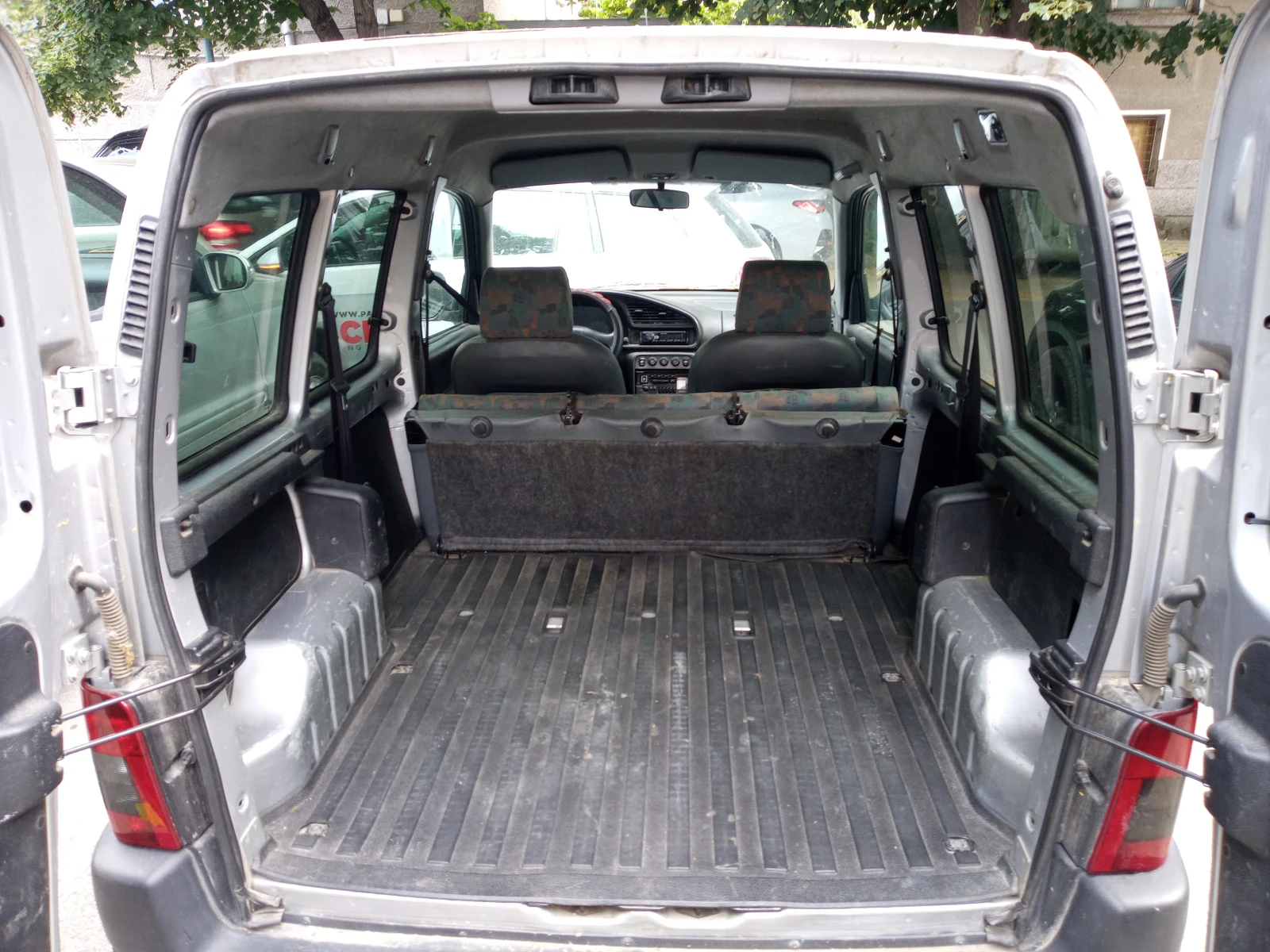 Peugeot Partner ranch, снимка 10 - Автомобили и джипове - 54955745