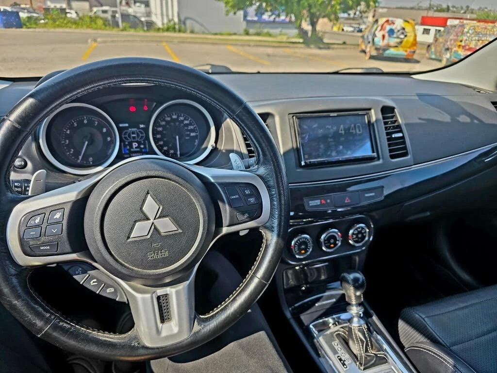 Mitsubishi Lancer * Lancer Evolution* MR* ПАНО* KEYLESS* Camera* ПОД, снимка 15 - Автомобили и джипове - 55461938