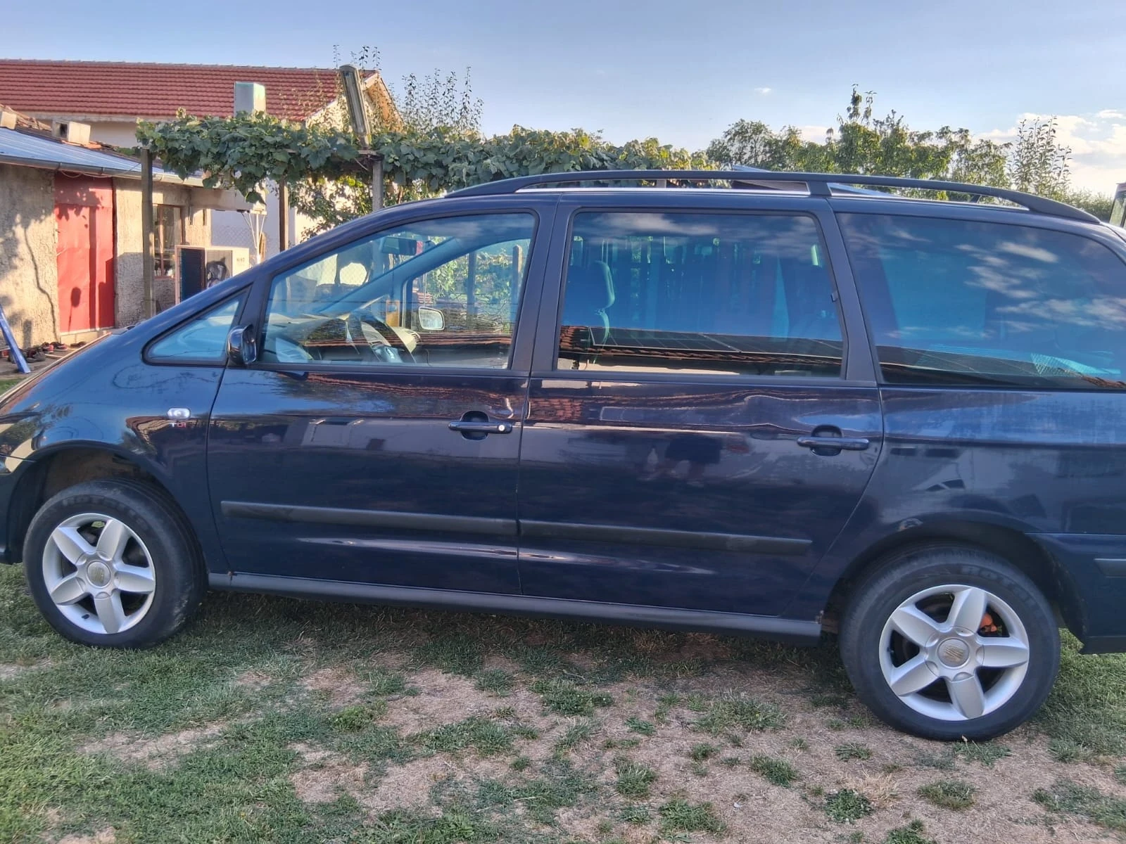 Seat Alhambra 2.0 tdi, снимка 4 - Автомобили и джипове - 55617532