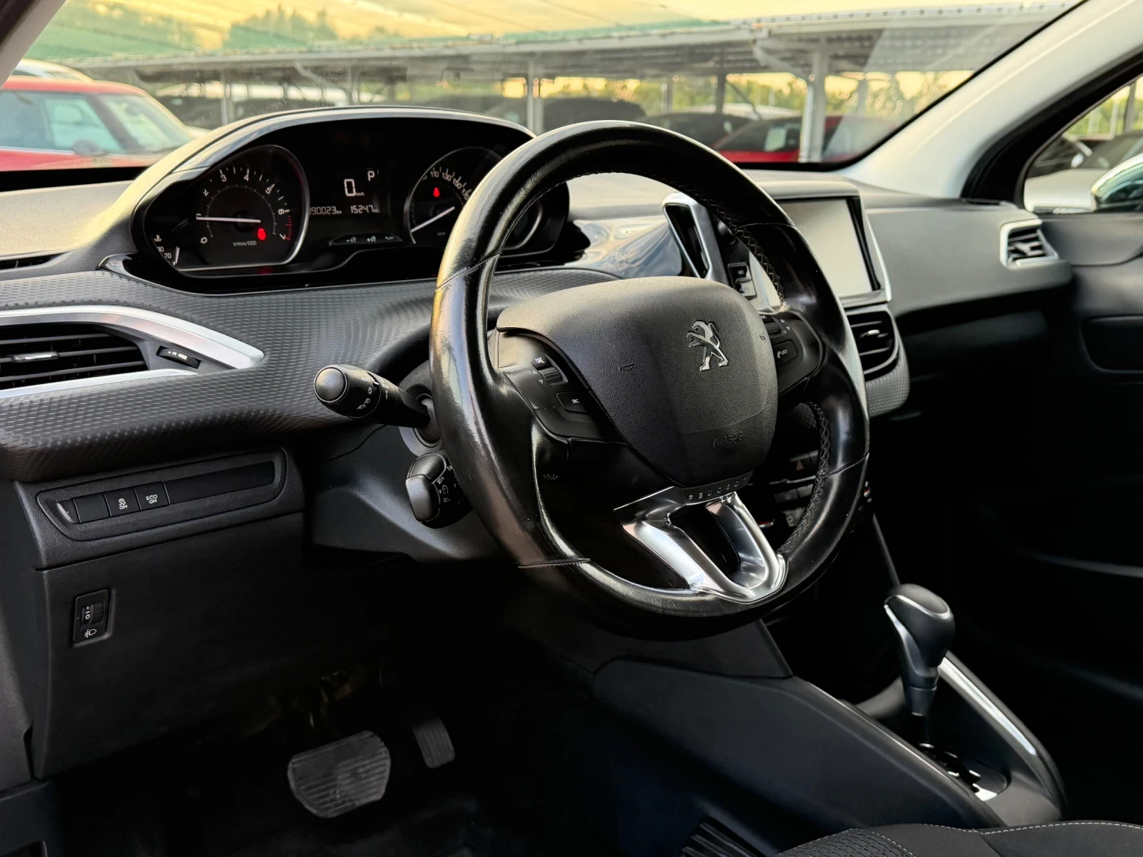 Peugeot 208 1.2 TURBO АВТОМАТ !!!89000км!!!, снимка 6 - Автомобили и джипове - 55669973