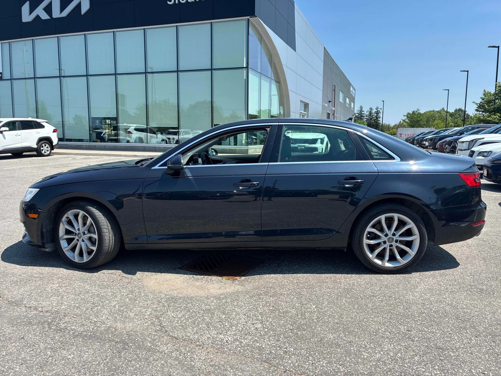 Audi A4 * Progressiv * АВТОКРЕДИТ БЕЗ ПЪРВОНАЧАЛНА ВНОСКА*, снимка 16 - Автомобили и джипове - 55833024
