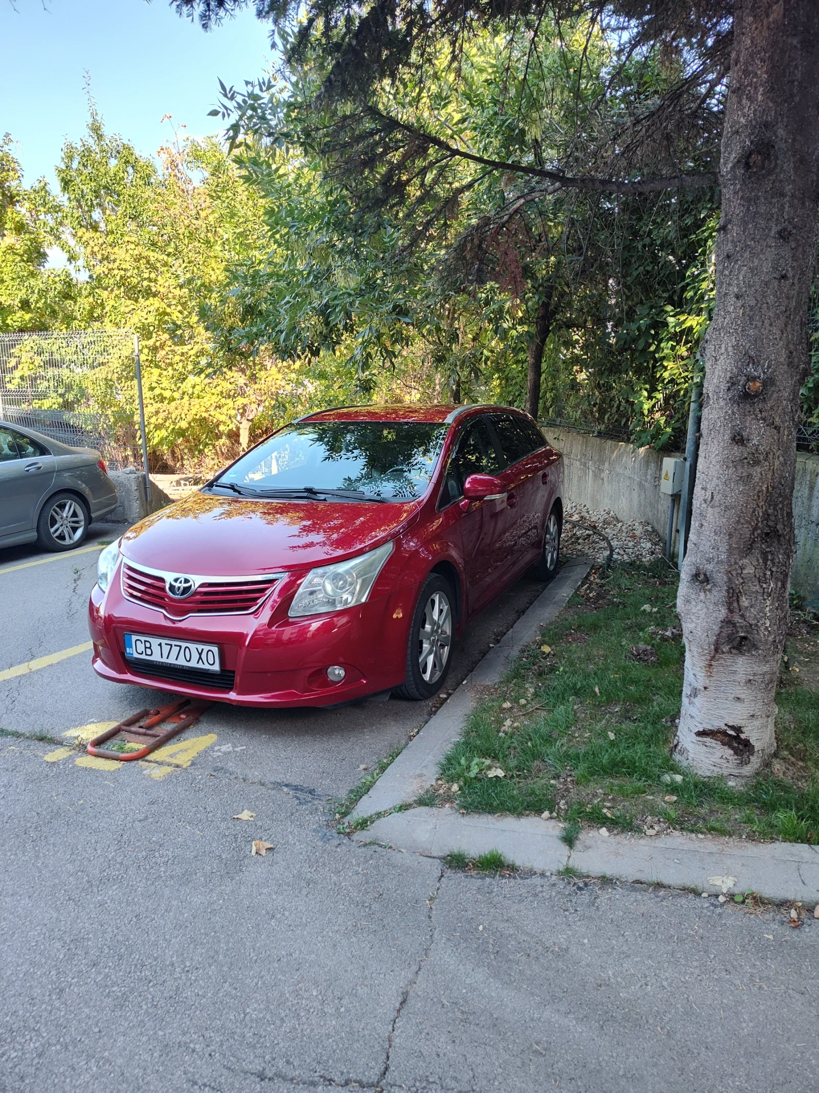 Toyota Avensis, снимка 7 - Автомобили и джипове - 55900604