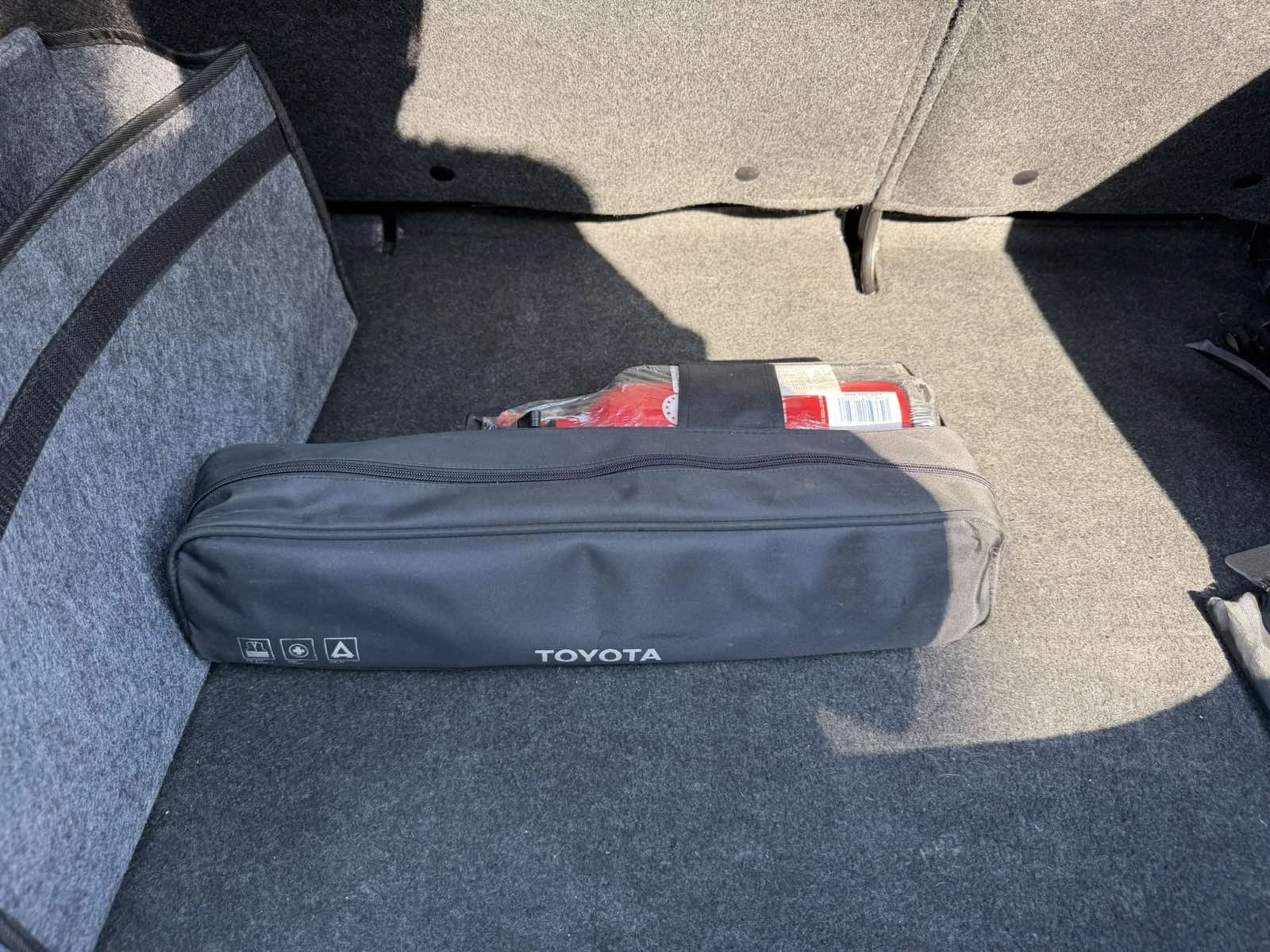Toyota Yaris, снимка 10 - Автомобили и джипове - 56049754