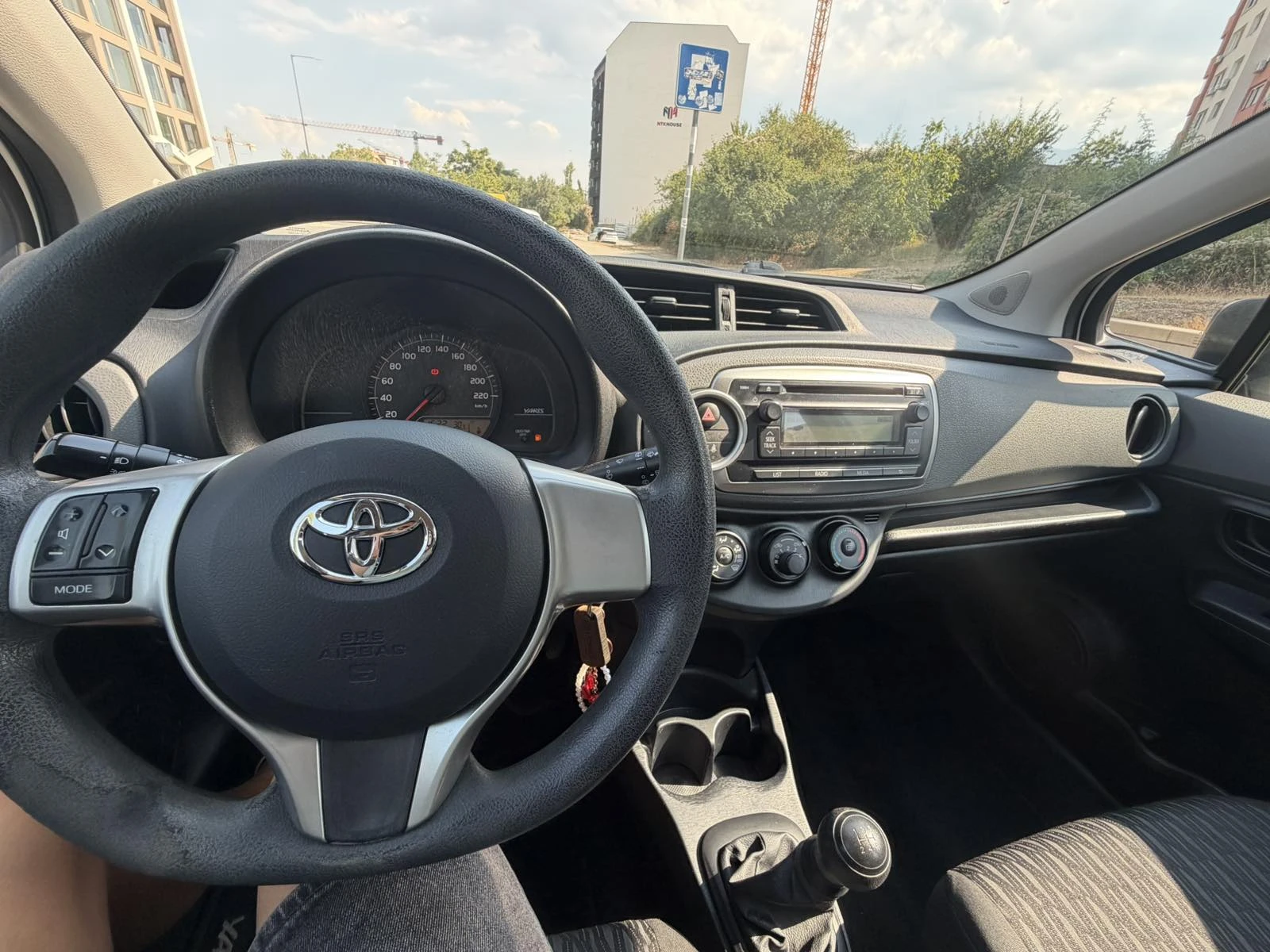Toyota Yaris, снимка 13 - Автомобили и джипове - 56049754