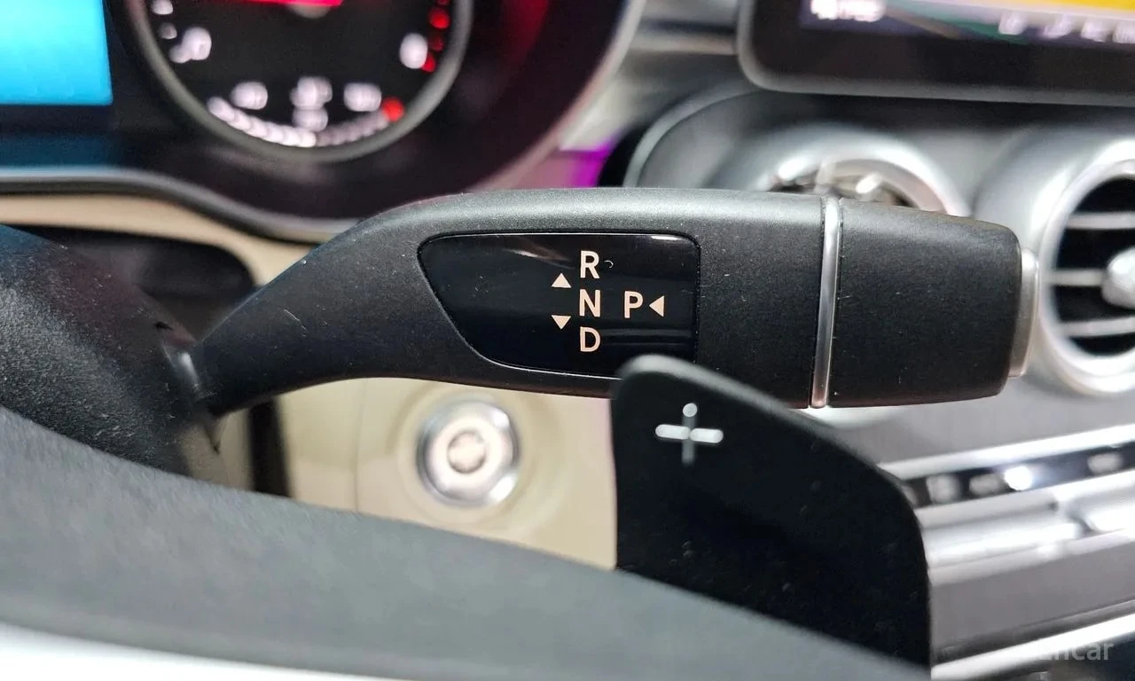 Mercedes-Benz C 220 * АМБИЕНТНО* ФИКСИРАНА ЦЕНА ДО БЪЛГАРИЯ* , снимка 9 - Автомобили и джипове - 56115114