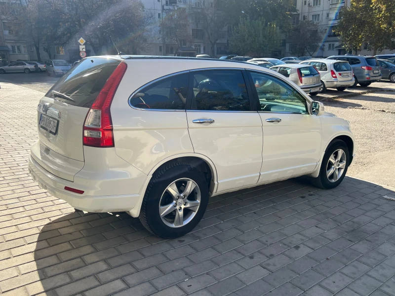 Honda Cr-v 2.2 i-Dtec Фейс/Панорама/Кожа, снимка 2 - Автомобили и джипове - 48010998