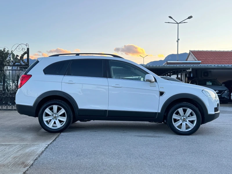 Chevrolet Captiva 2.0VCDI 6+ 1 ИТАЛИЯ 4х4, снимка 2 - Автомобили и джипове - 48357838