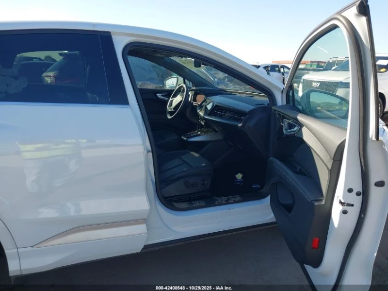 Audi Q4 * PREMIUM 50 QUATTRO* КУПИ СЕГА* БЕЗ ТЪРГ* БЕЗ УДА, снимка 6 - Автомобили и джипове - 52358500