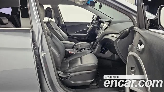 Hyundai Santa fe Diesel 2.0 2WD, снимка 13 - Автомобили и джипове - 54089137