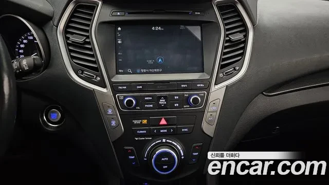 Hyundai Santa fe Diesel 2.0 2WD, снимка 8 - Автомобили и джипове - 54089137