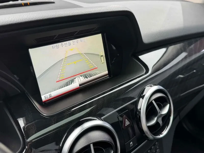 Mercedes-Benz GLK, снимка 11 - Автомобили и джипове - 54836807