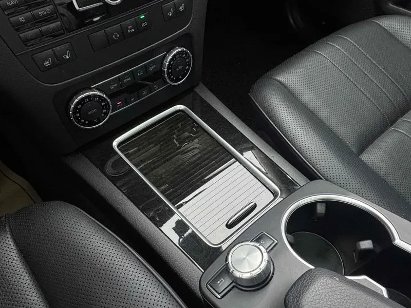 Mercedes-Benz GLK, снимка 12 - Автомобили и джипове - 54836807