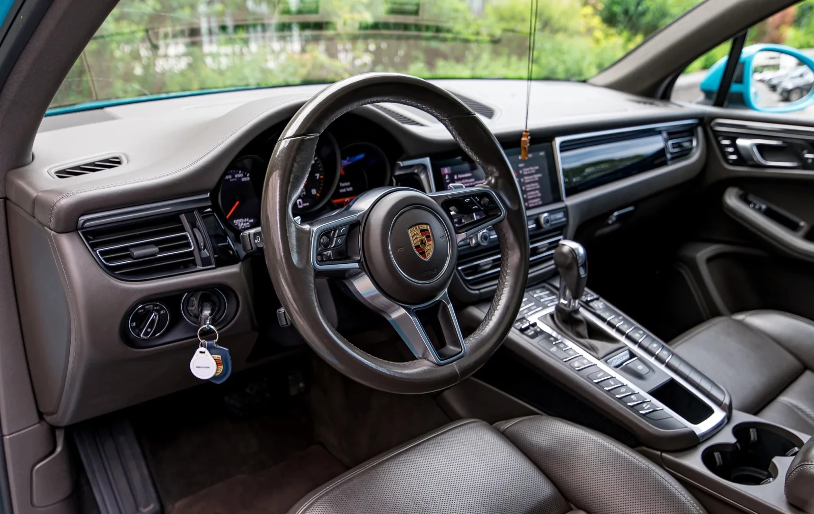 Porsche Macan 2.0i - изображение 8