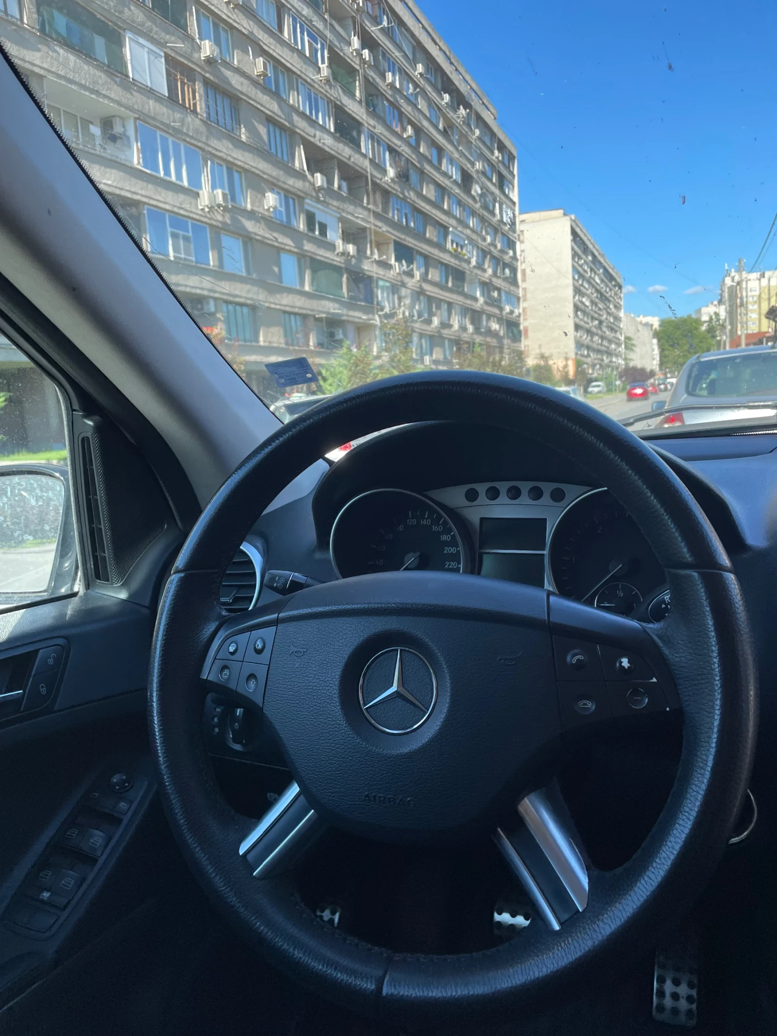 Mercedes-Benz ML 320  - изображение 3