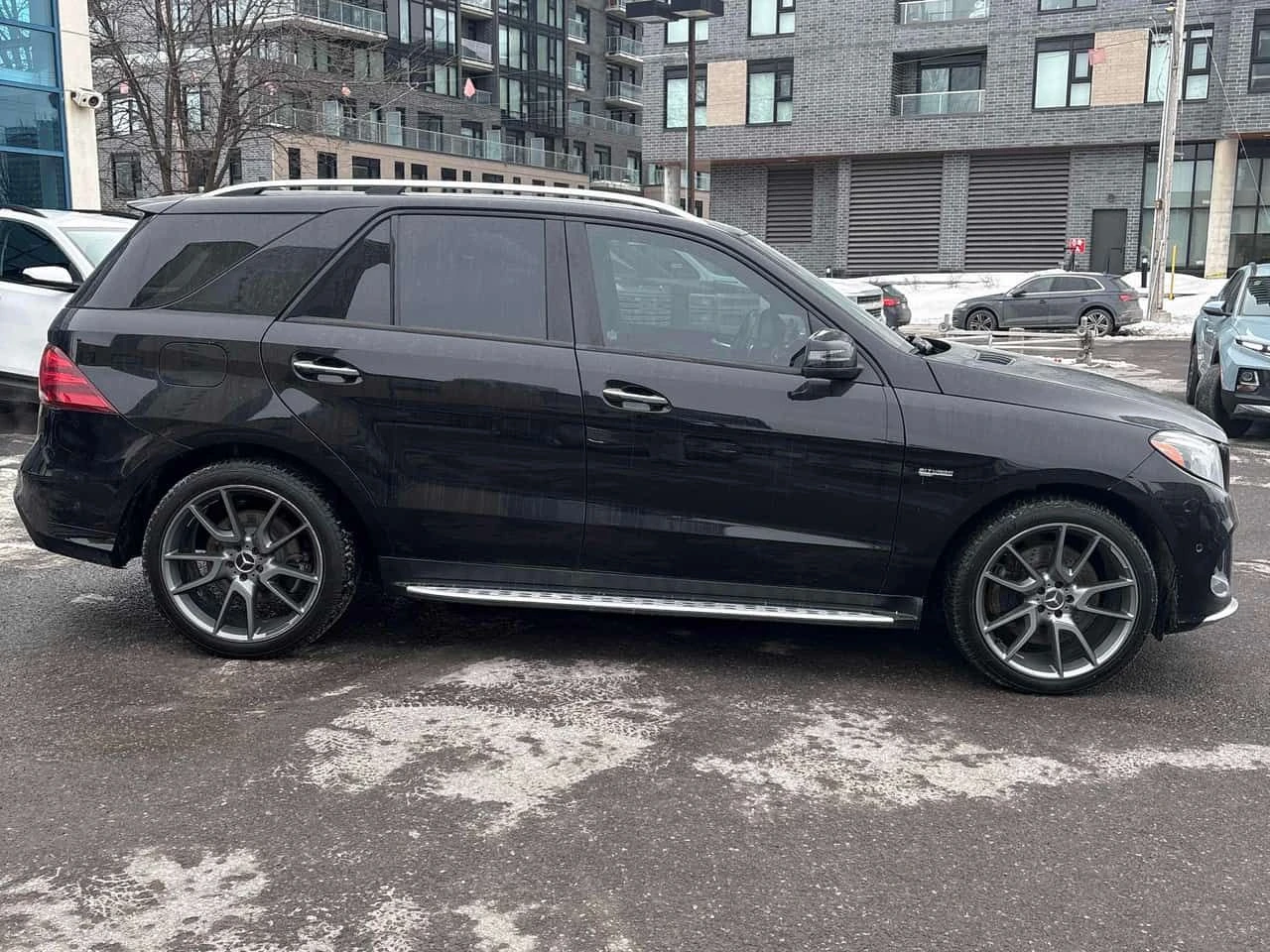 Mercedes-Benz GLE AMG 43  CARFAX, снимка 3 - Автомобили и джипове - 53729242