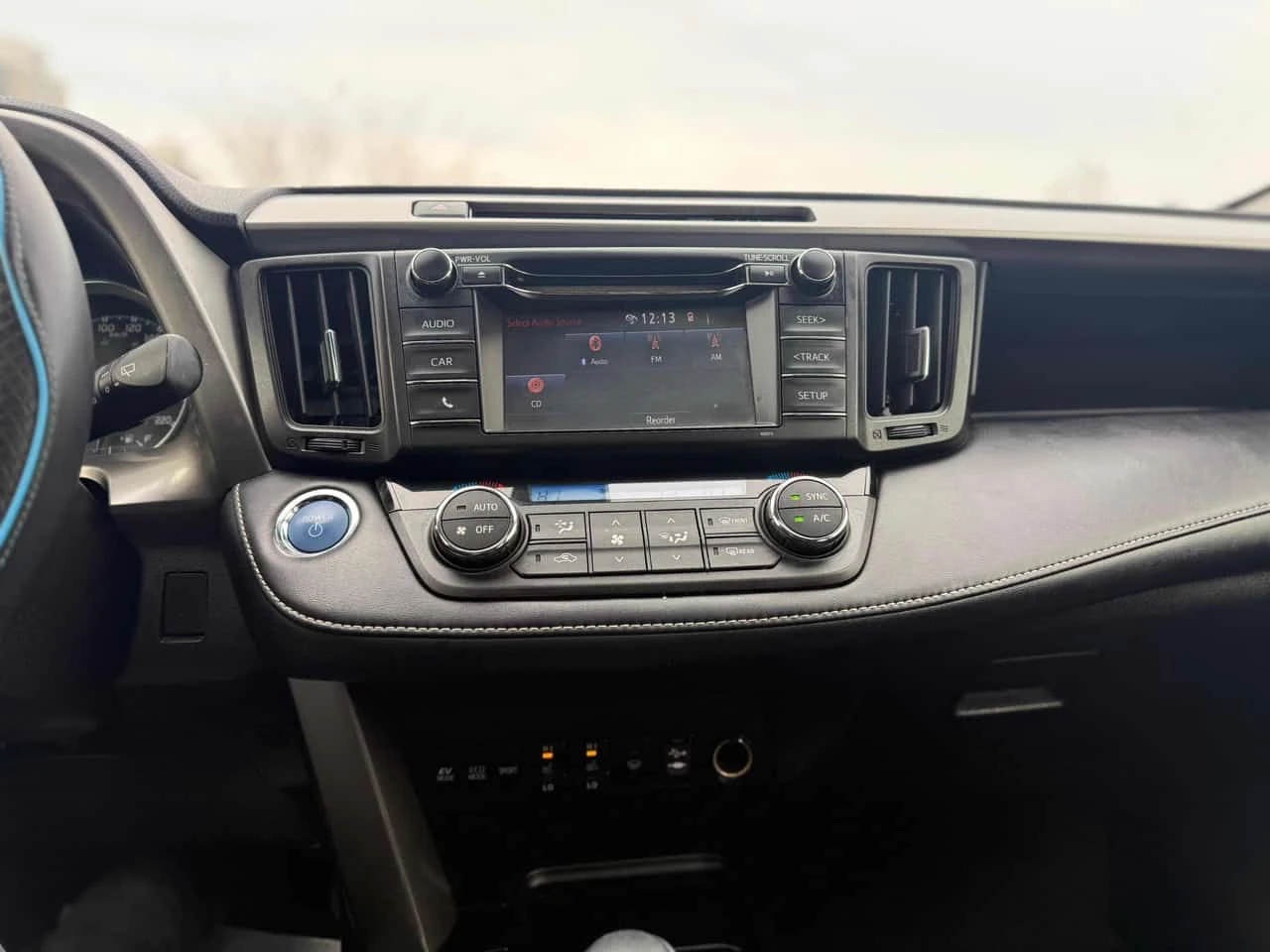 Toyota Rav4 HYBRID LE+ AWD * ПОДГРЕВ НА ВОЛАН/СЕДАЛКИ* КАМЕРА*, снимка 7 - Автомобили и джипове - 53734588