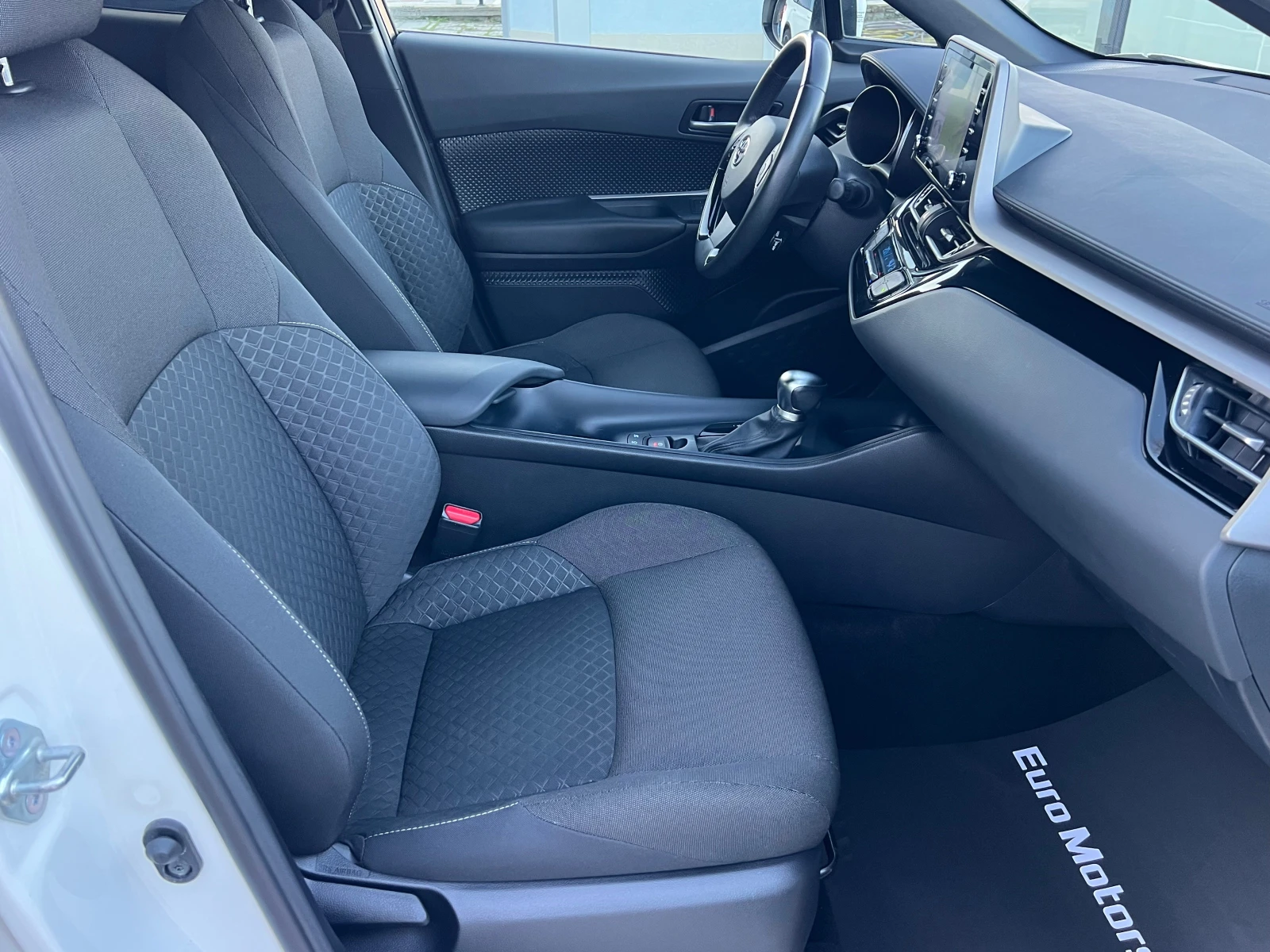 Toyota C-HR 2.0HYBRID, FACELIFT, NAVI+ CAMERA, KEY-GO, DISTRON - изображение 10