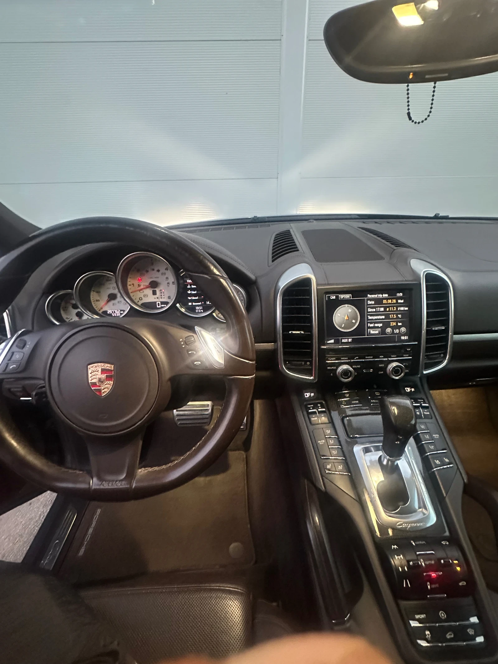 Porsche Cayenne, снимка 9 - Автомобили и джипове - 54910667