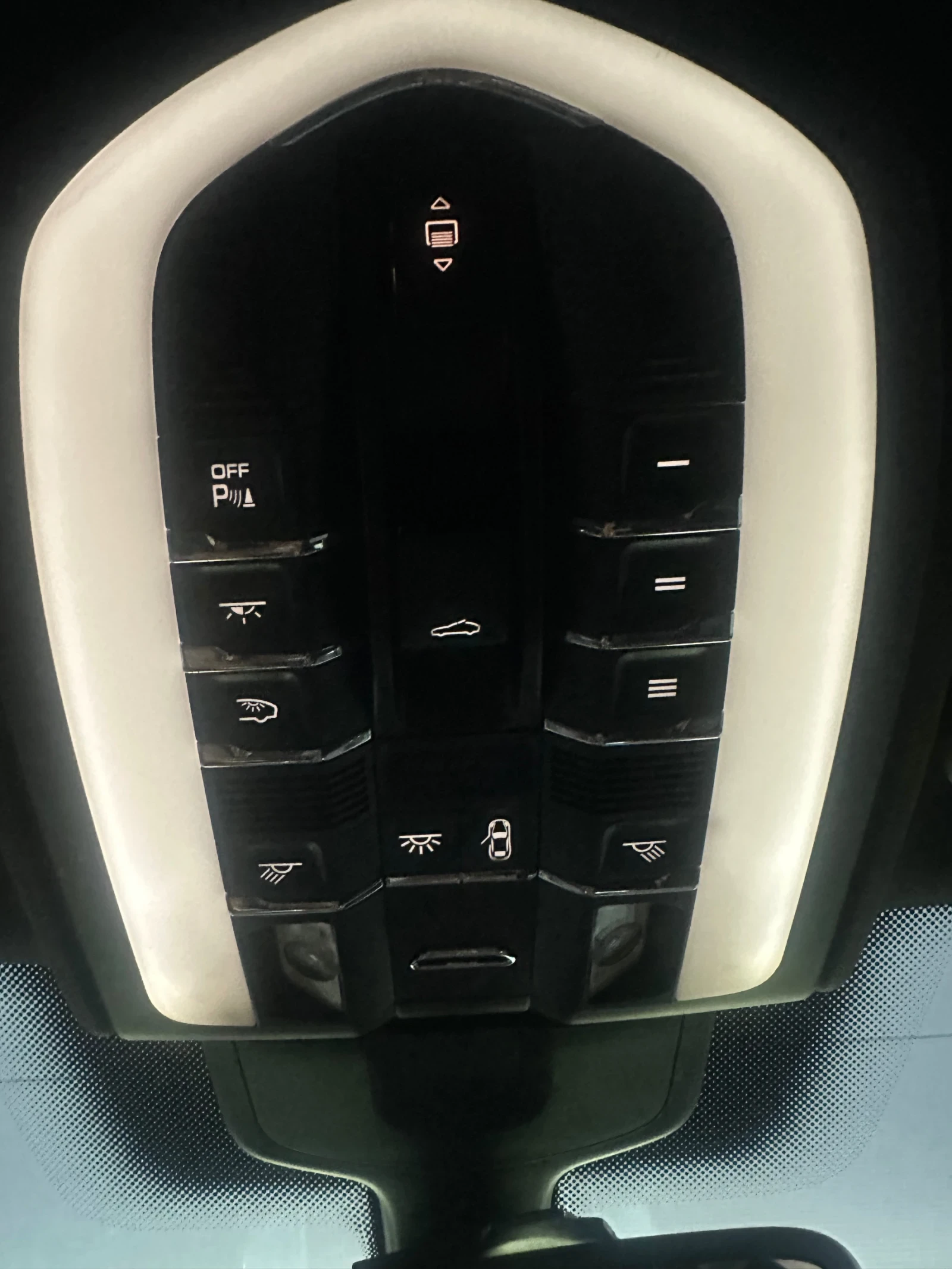 Porsche Cayenne, снимка 17 - Автомобили и джипове - 54910667
