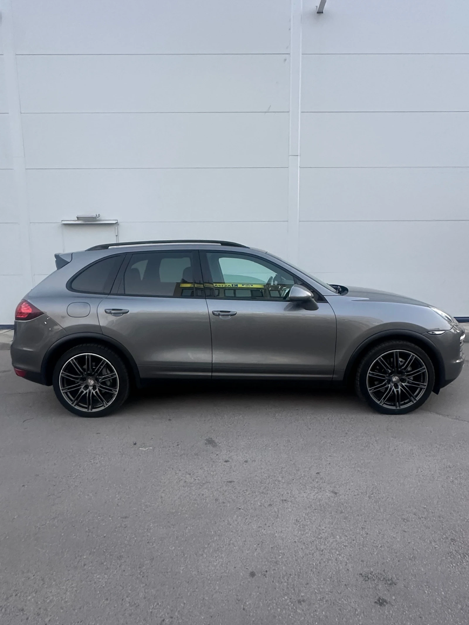 Porsche Cayenne, снимка 3 - Автомобили и джипове - 54910667