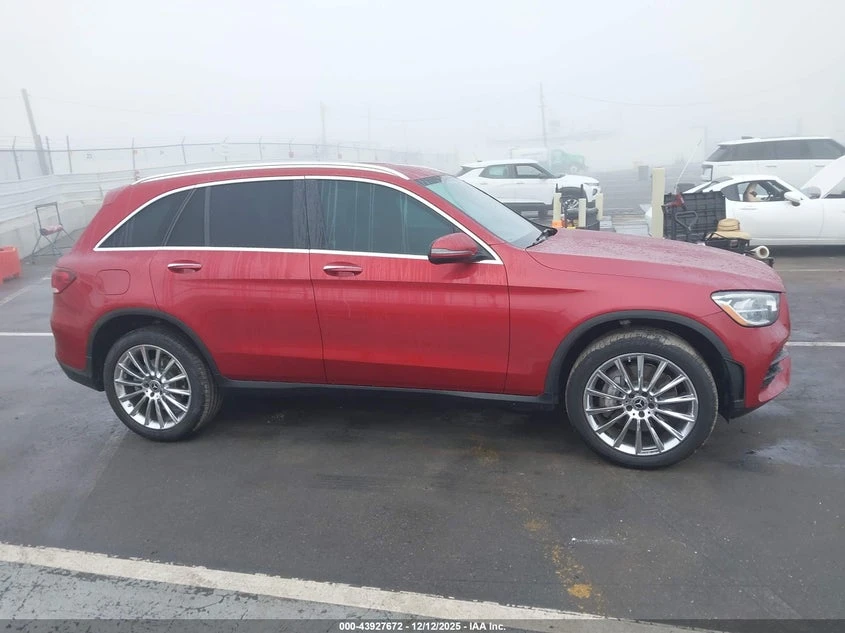 Mercedes-Benz GLC 300 2l, снимка 13 - Автомобили и джипове - 54306925