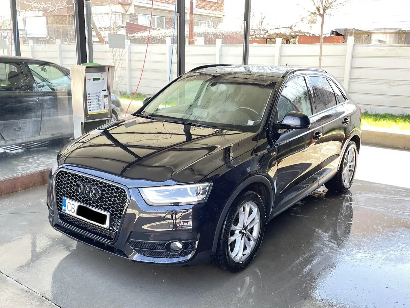 Audi Q3, снимка 2 - Автомобили и джипове - 54317259