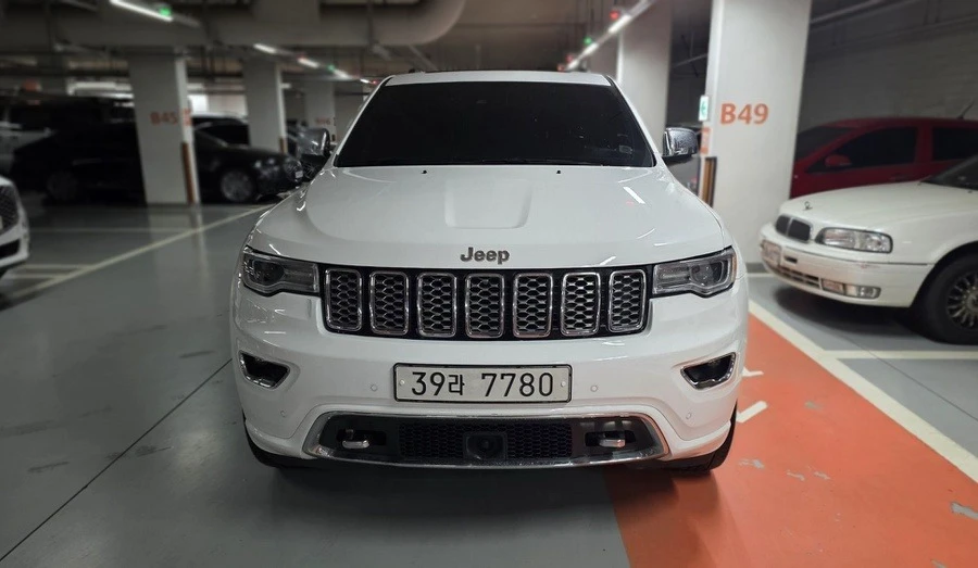 Jeep Grand cherokee 3.6/OVERLAND/ВСИЧКИ ЕКСТРИ, снимка 4 - Автомобили и джипове - 54906955