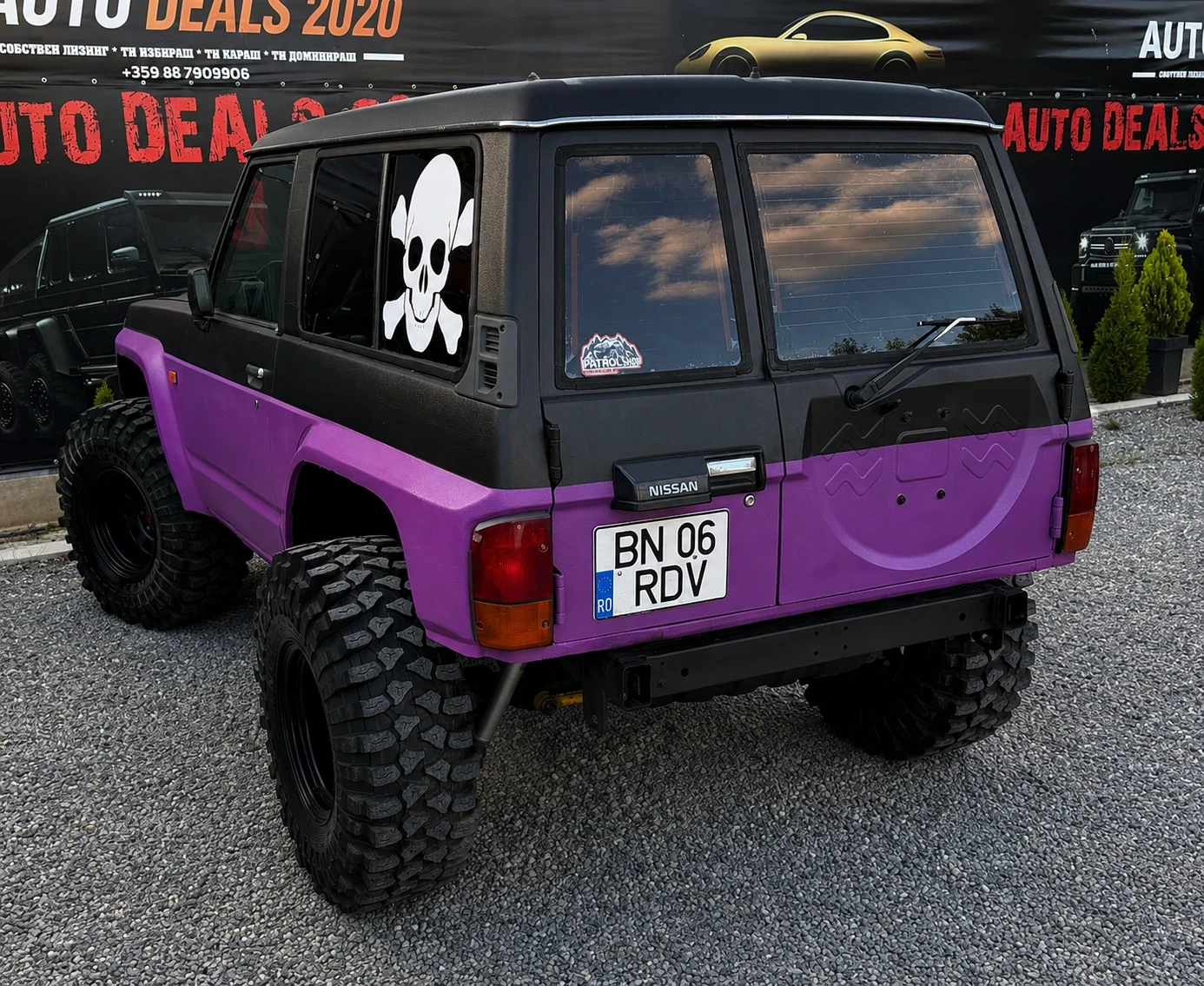 Nissan Patrol Y60| M57| ДЪРПАНИ МОСТОВЕ| 300HP| TOP| ЛИЗИНГ, снимка 8 - Автомобили и джипове - 55225644