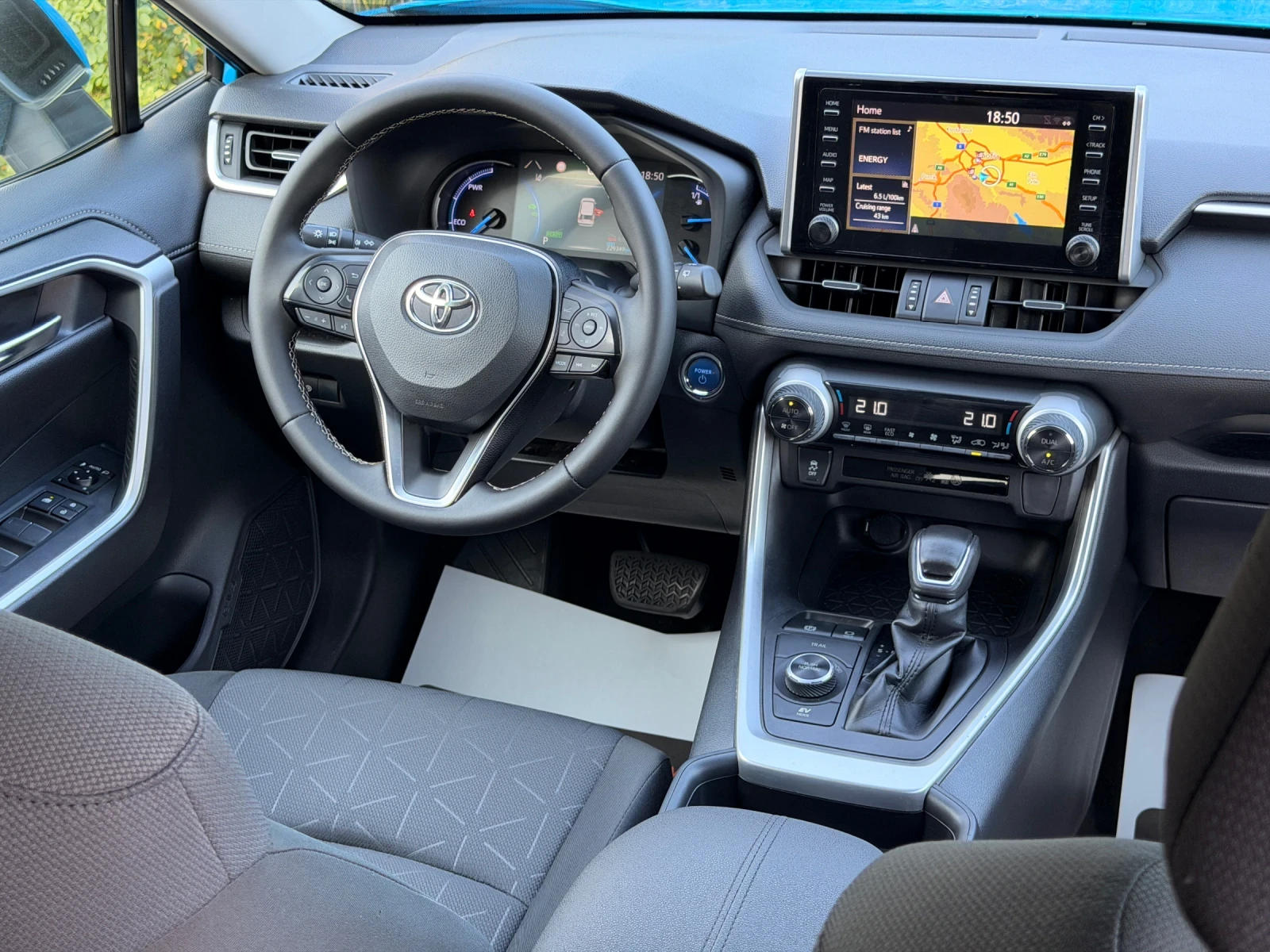 Toyota Rav4 2.5HAYBRID-AWD-4X4-НАВИ-ОТЛИЧЕН, снимка 12 - Автомобили и джипове - 55499518
