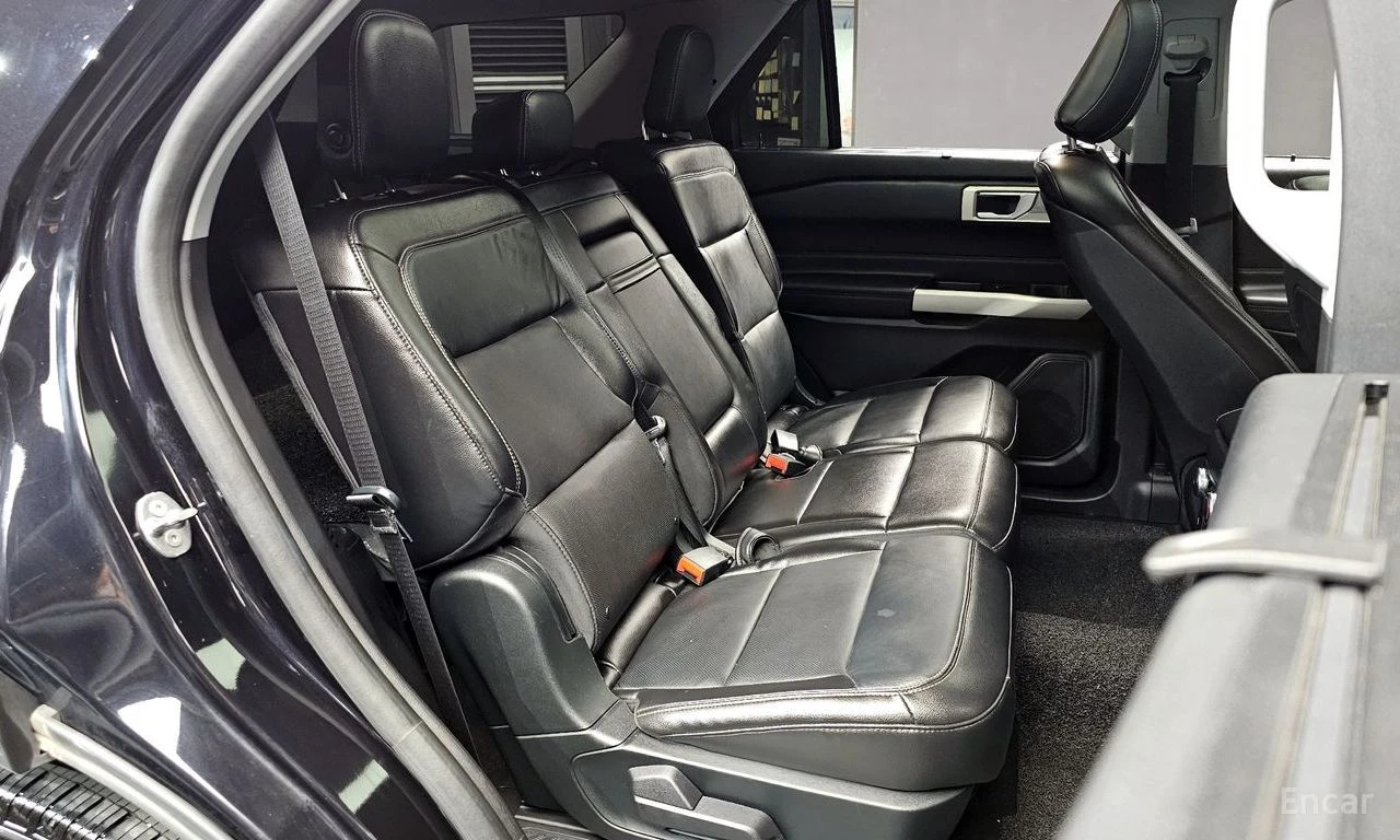 Ford Explorer 2.3 LIMITED 4x4* DISTRONIC* 360* ПОДГРЕВ* ОБДУХ* , снимка 13 - Автомобили и джипове - 55539252